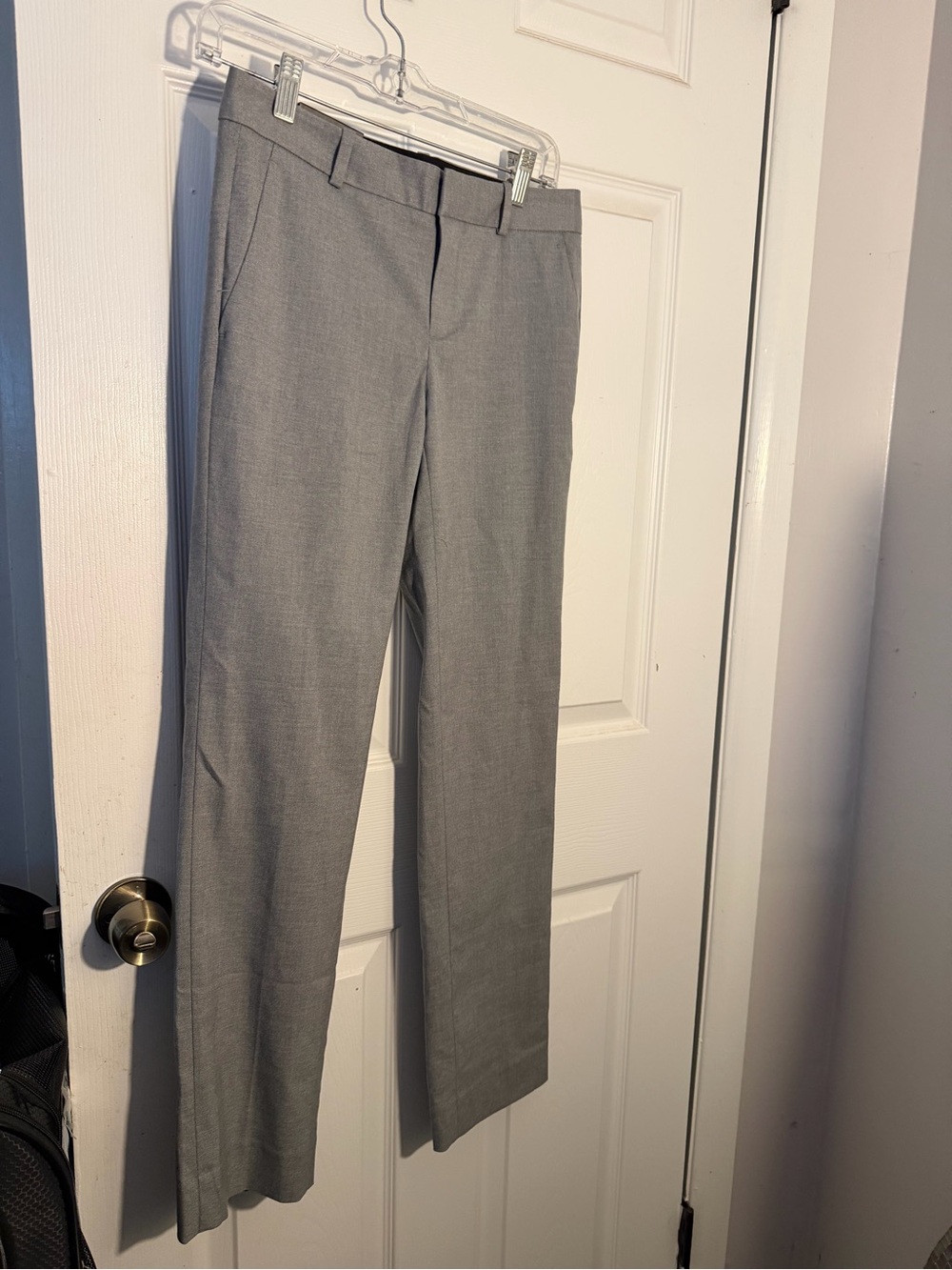 Banana Republic Classic Womens high rise. Slim fit through the hip and thigh